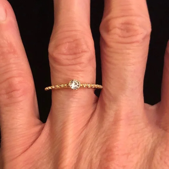 Elegant Gold Ring with White Rhinestone - Picture 2 of 6